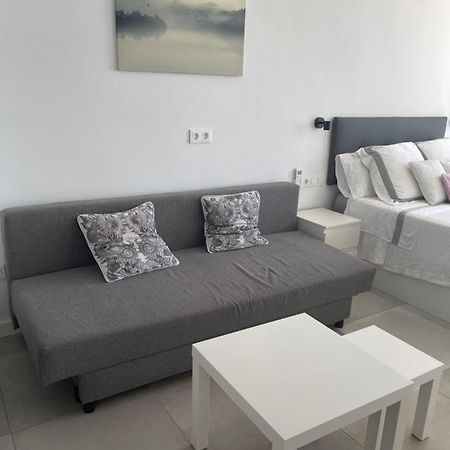 Apartamento Con Vistas Al Mar A Metros De La Playa Carihuela Soleil Lägenhet Torremolinos Exteriör bild