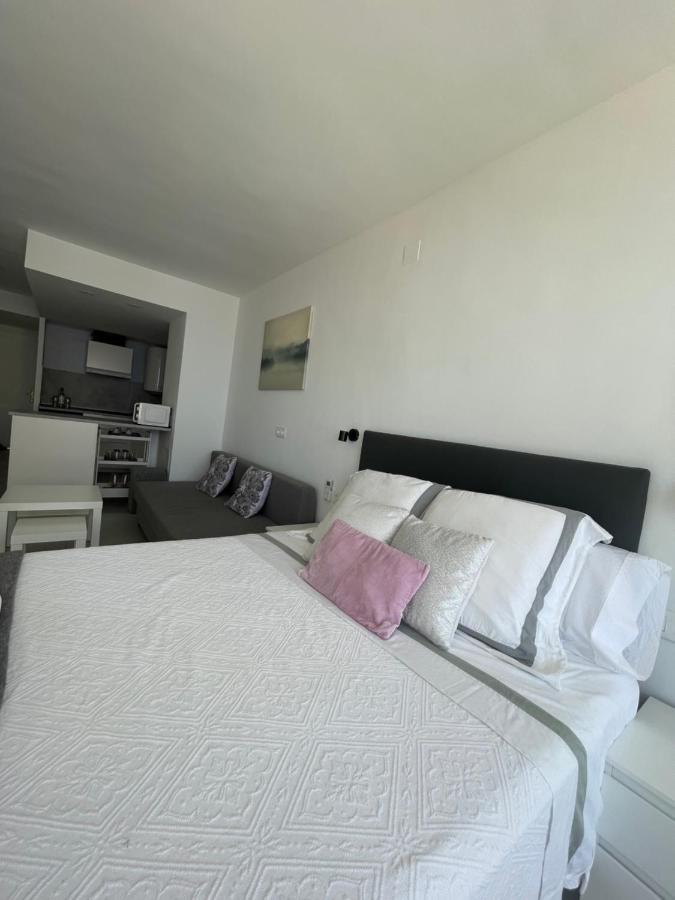 Apartamento Con Vistas Al Mar A Metros De La Playa Carihuela Soleil Lägenhet Torremolinos Exteriör bild