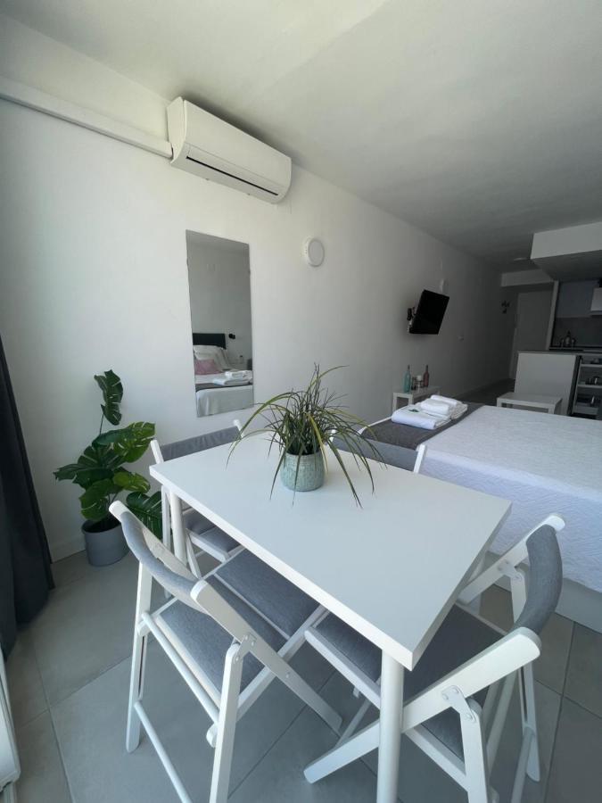 Apartamento Con Vistas Al Mar A Metros De La Playa Carihuela Soleil Lägenhet Torremolinos Exteriör bild