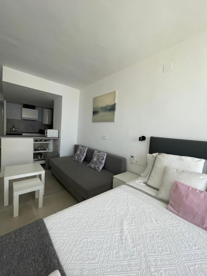 Apartamento Con Vistas Al Mar A Metros De La Playa Carihuela Soleil Lägenhet Torremolinos Exteriör bild